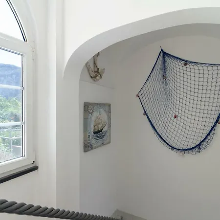 Aquamarine Relaxing 卡普里