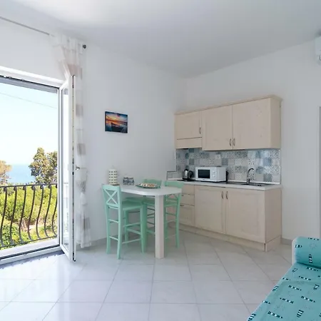 Aquamarine Relaxing Lägenhet Capri